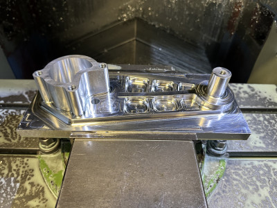 BMW bracket 5.JPG