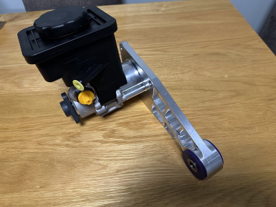 BMW bracket 7.JPG